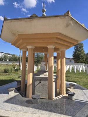 Spomen obilježje u Prnjavoru — Fotografija